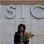 Laureata in fisica, impartisce ripetizioni di fisica, matematica e chimica per il liceo. Disponibile su Fiumicino ed online.